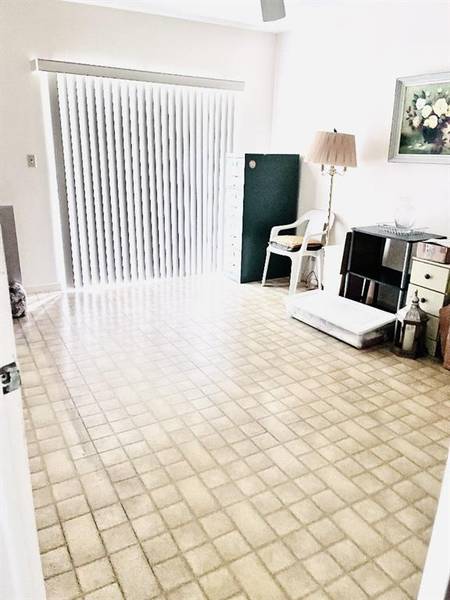 2381 Sunset Ave #117, Lake Worth Beach, FL 33461