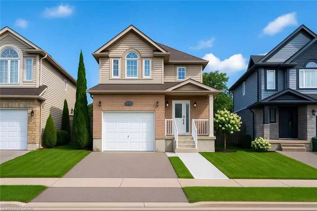 Kitchener, ON N2E 4G5,240 PURPLE SAGE CRES #Upper