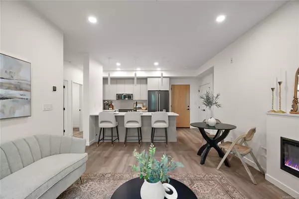 Esquimalt, BC V9A 6A1,1102 Esquimalt Rd #B404