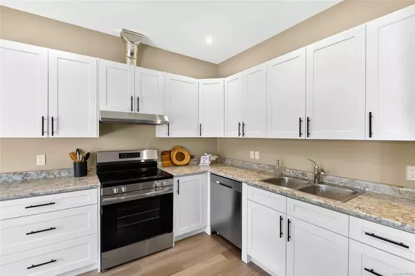 Port Alberni, BC V9Y 8E6,5535 Woodland Cres E #101