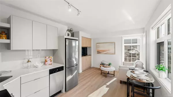 Saanich, BC V8N 0C4,4201 Tyndall Ave #2202