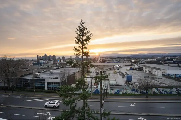 Victoria, BC V8T 5H8,649 Bay St #408