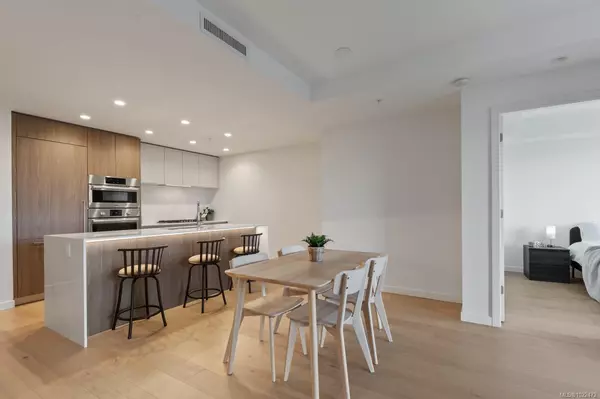 Langford, BC V9B 6R6,2000 Hannington Rd #1012