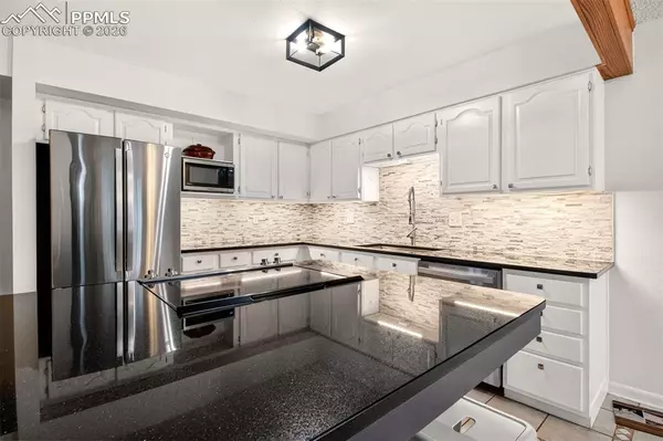 Colorado Springs, CO 80918,6163 LITTLE PINE CIR