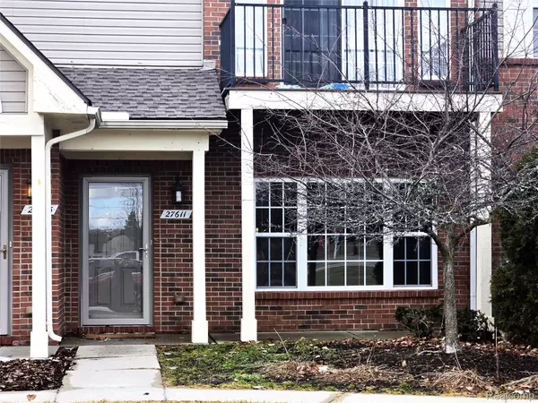 Trenton, MI 48183,27611 Hidden Oaks DR