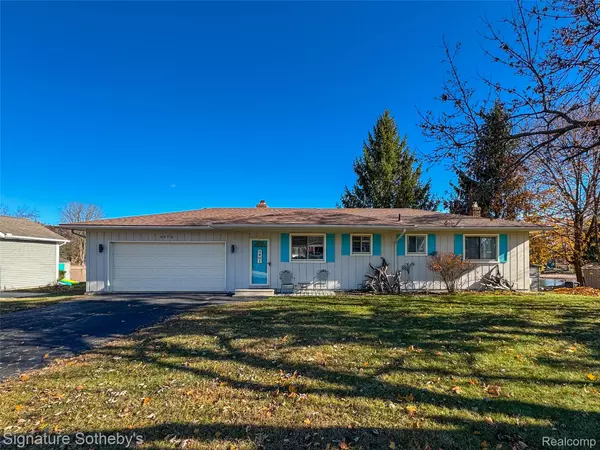 6072 Brockway ST, Commerce Twp, MI 48382