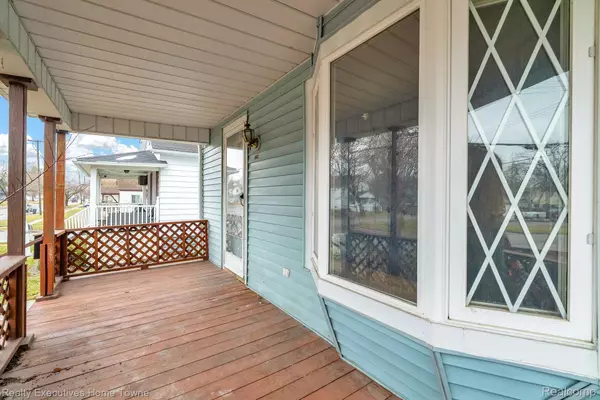 Port Huron, MI 48060,729 13th ST