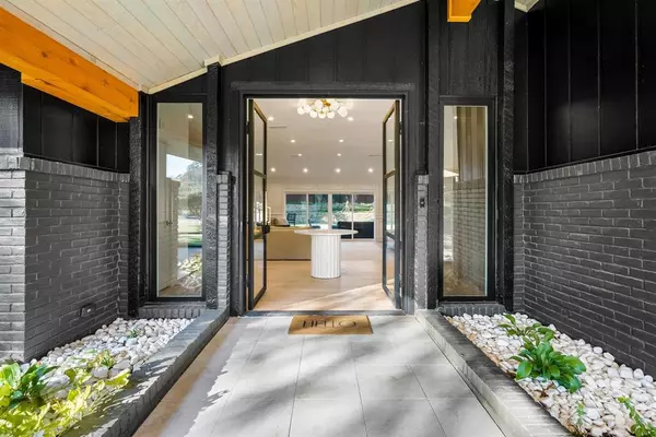 Dallas, TX 75240,6275 Preston Creek Drive