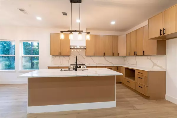 Enchanted Oaks, TX 75156,6131 Inca Drive