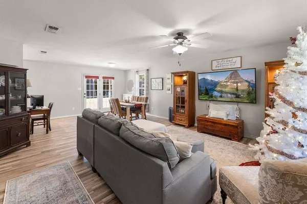 Mineola, TX 75773,1320 County Road 2290