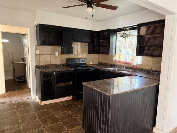 Wills Point, TX 75169,457 E James Street