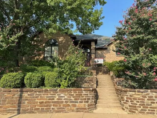 Grapevine, TX 76051,2704 Yorkshire Court