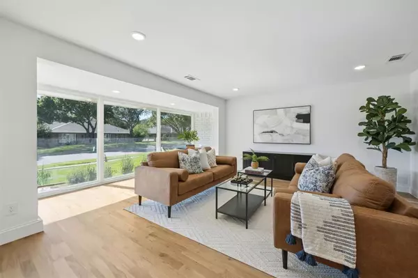 Dallas, TX 75244,4331 Laren Lane