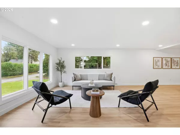 Milwaukie, OR 97267,14123 SE UPPER ALDERCREST DR