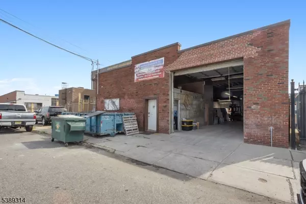 Paterson City, NJ 07503,32 California Ave