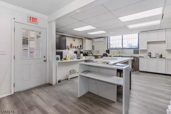 Paterson City, NJ 07503,32 California Ave