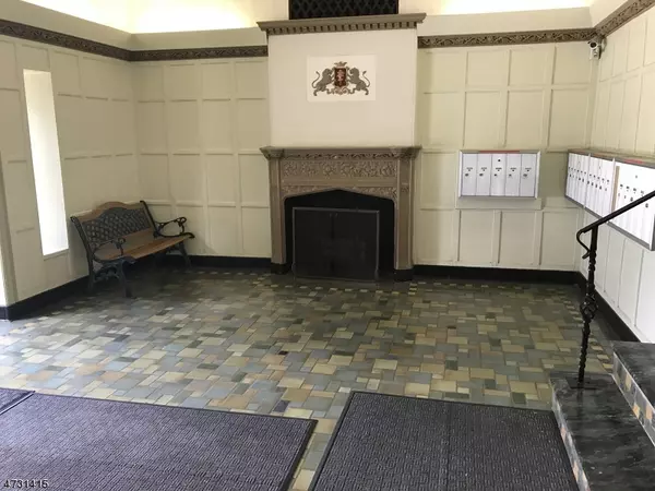 Westfield Town, NJ 07090,503 Carleton Rd #408