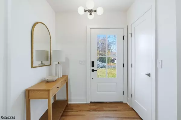 Millburn Twp., NJ 07041,8 Mountainview Rd