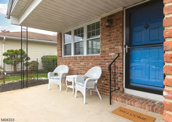 12 Paradise Blvd, Berkeley Twp., NJ 08757