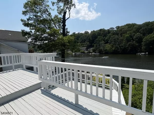 Hopatcong Boro, NJ 07843,38 W River Styx Rd