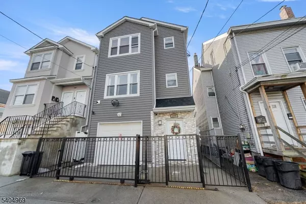 138 Lafayette St, Paterson City, NJ 07501