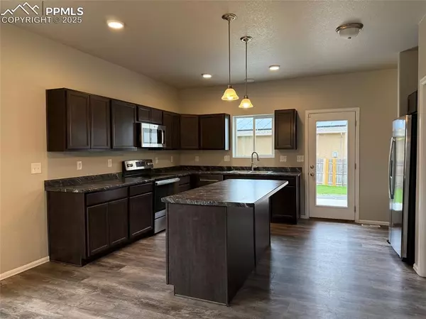 Pueblo, CO 81005,3402 Ptarmigan LN