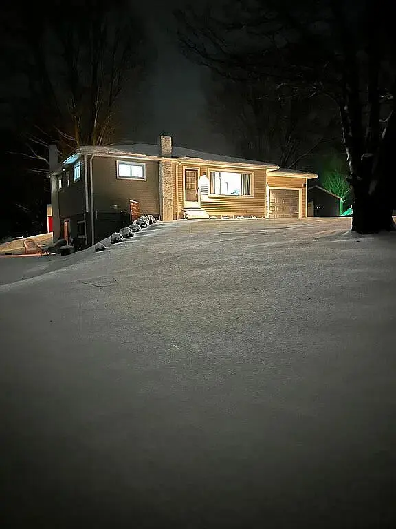 9078 Holmes HWY, Eaton Rapids, MI 48827