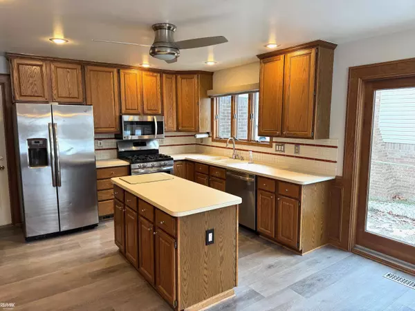 Macomb, MI 48044,47550 Barbara RD