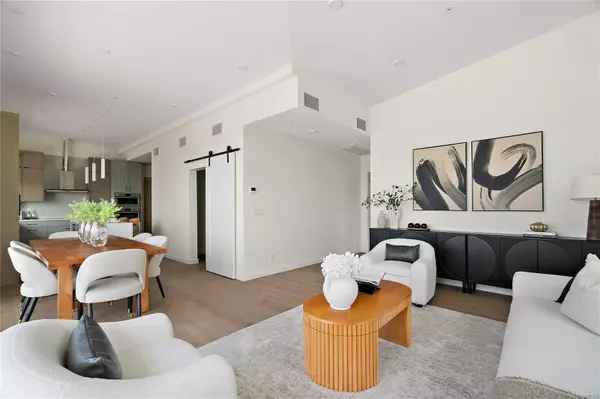 Esquimalt, BC V9A 6A1,1102 Esquimalt Rd #BPH1