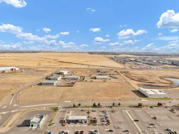 Medicine Hat, AB T1C 0C8,2377 Box Springs BLVD NW #6