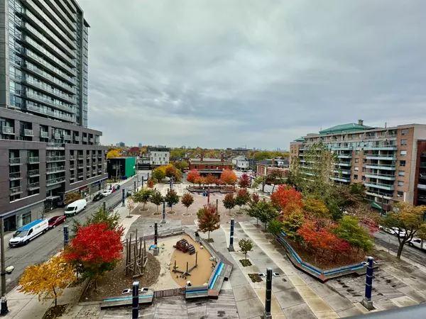 Toronto C01, ON M6J 0C7,36 Lisgar ST #606