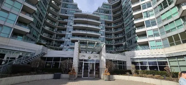 228 Queens Quay W #306, Toronto C01, ON M5J 2X1