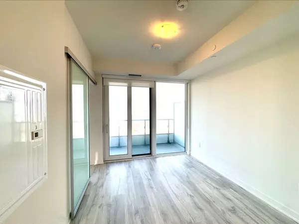 Toronto C08, ON M5A 0X6,70 Princess ST #1802 E