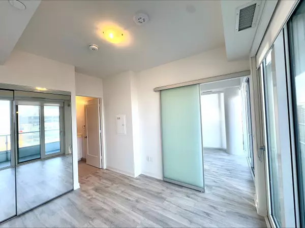 Toronto C08, ON M5A 0X6,70 Princess ST #1802 E