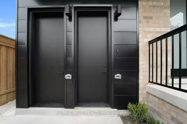 Toronto C03, ON M6C 3V6,661 Winona DR