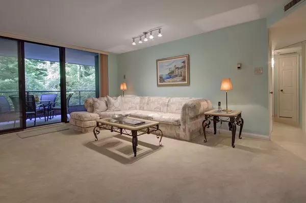 Toronto C04, ON M4N 3N6,3900 Yonge ST #507