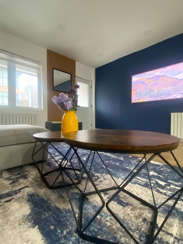 Toronto C08, ON M5A 3B2,42 Arnold AVE