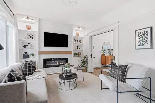 7 Juniper AVE, Toronto E02, ON M4L 1S1