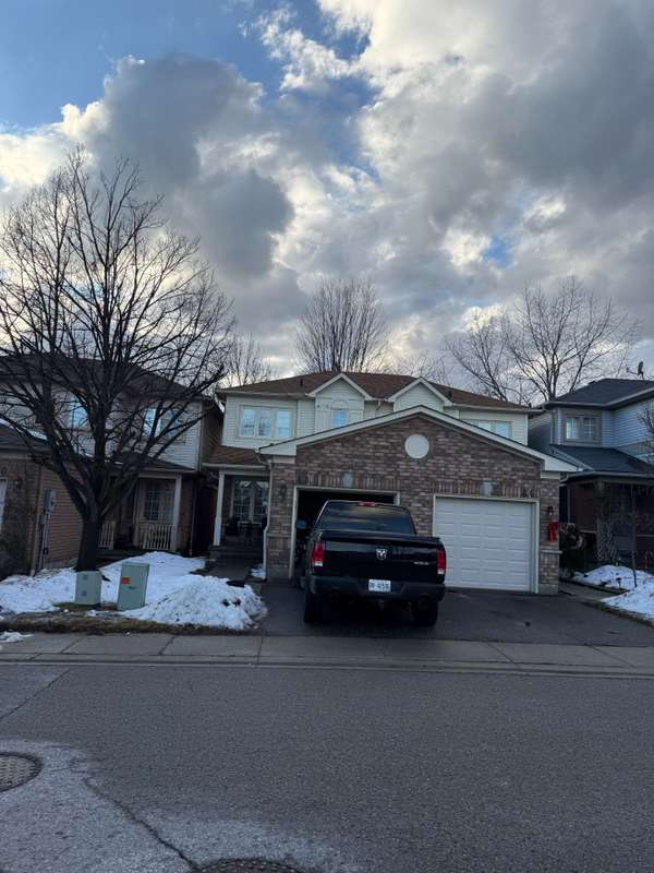 88 Greengrove WAY, Whitby, ON L1R 2N4