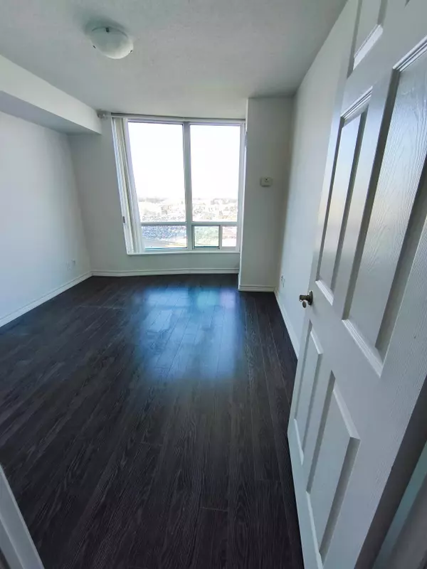 Toronto E09, ON M1P 5C5,61 Town Centre CT #1306