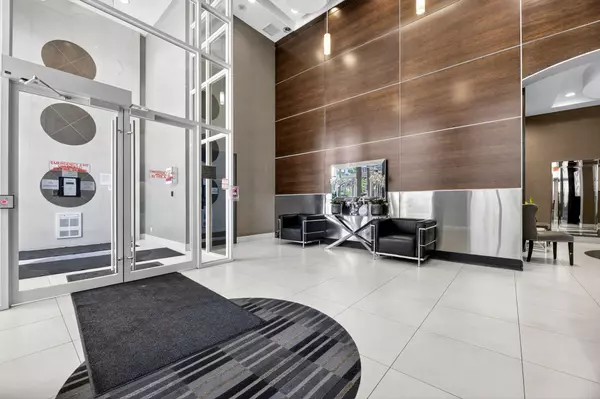 Toronto E09, ON M1P 0B4,25 Town Centre CT #2010