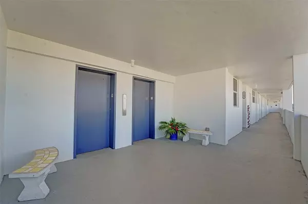 Fort Lauderdale, FL 33308,3100 NE 49 St. #702