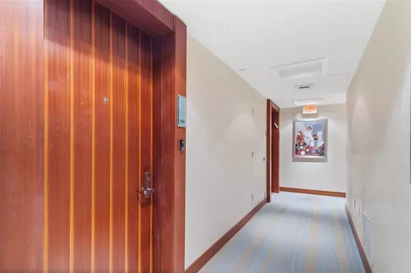 Fort Lauderdale, FL 33308,2831 N Ocean Blvd #504N