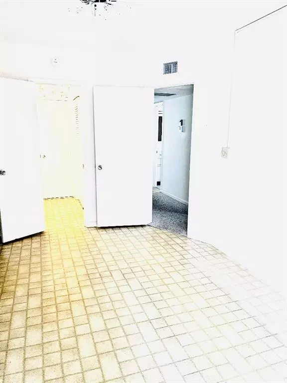 Lake Worth Beach, FL 33461,2381 Sunset Ave #117