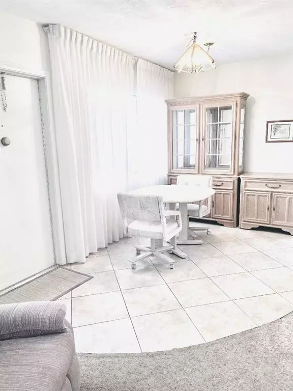 Lake Worth Beach, FL 33461,2381 Sunset Ave #117