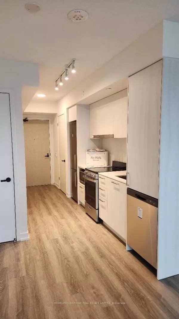 Vaughan, ON L4K 0P9,195 COMMERCE ST #1602