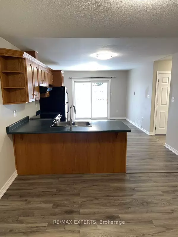 Barrie, ON L4N 8R7,70 Marsellus DR #MAIN