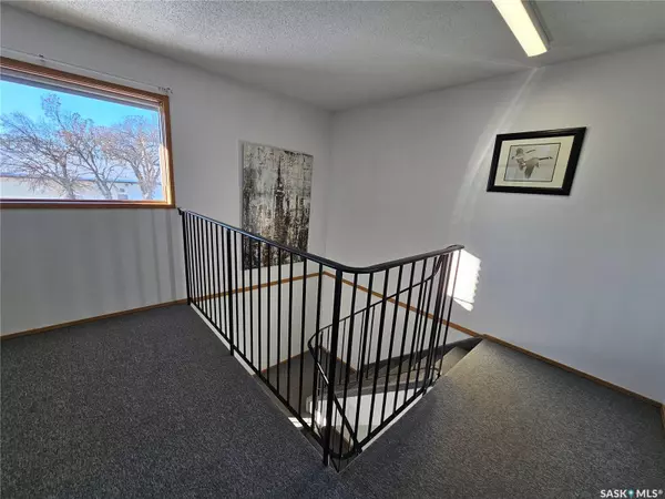 Unity, SK S0K 4L0,201 3rd AVENUE W #202