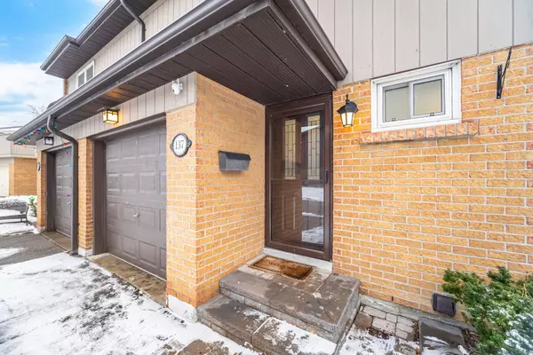 Mississauga, ON L4W 2N9,1951 Rathburn RD E #137