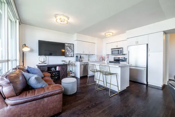 Toronto W06, ON M8V 0A9,15 Legion RD #1105